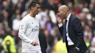 Cristiano_Ronaldo_and_Zindine_Zidane.jpeg