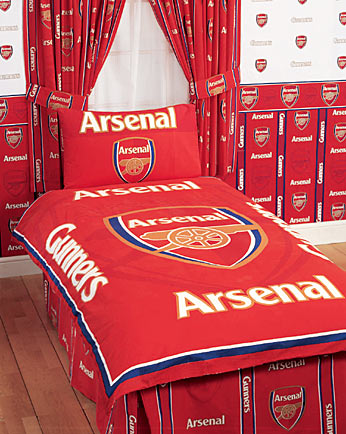 Arsenal Bedroom 1.JPG